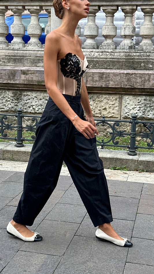 mooncut pants
