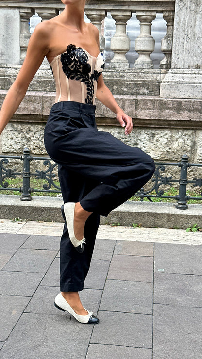 mooncut pants